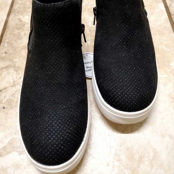 Black suede sneaker shoes new - Picture 5 of 9